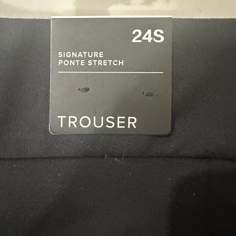 NWT-Studio by Torrid-Signature Ponte Stretch Trouser-Size 24S - Picture 7 of 7